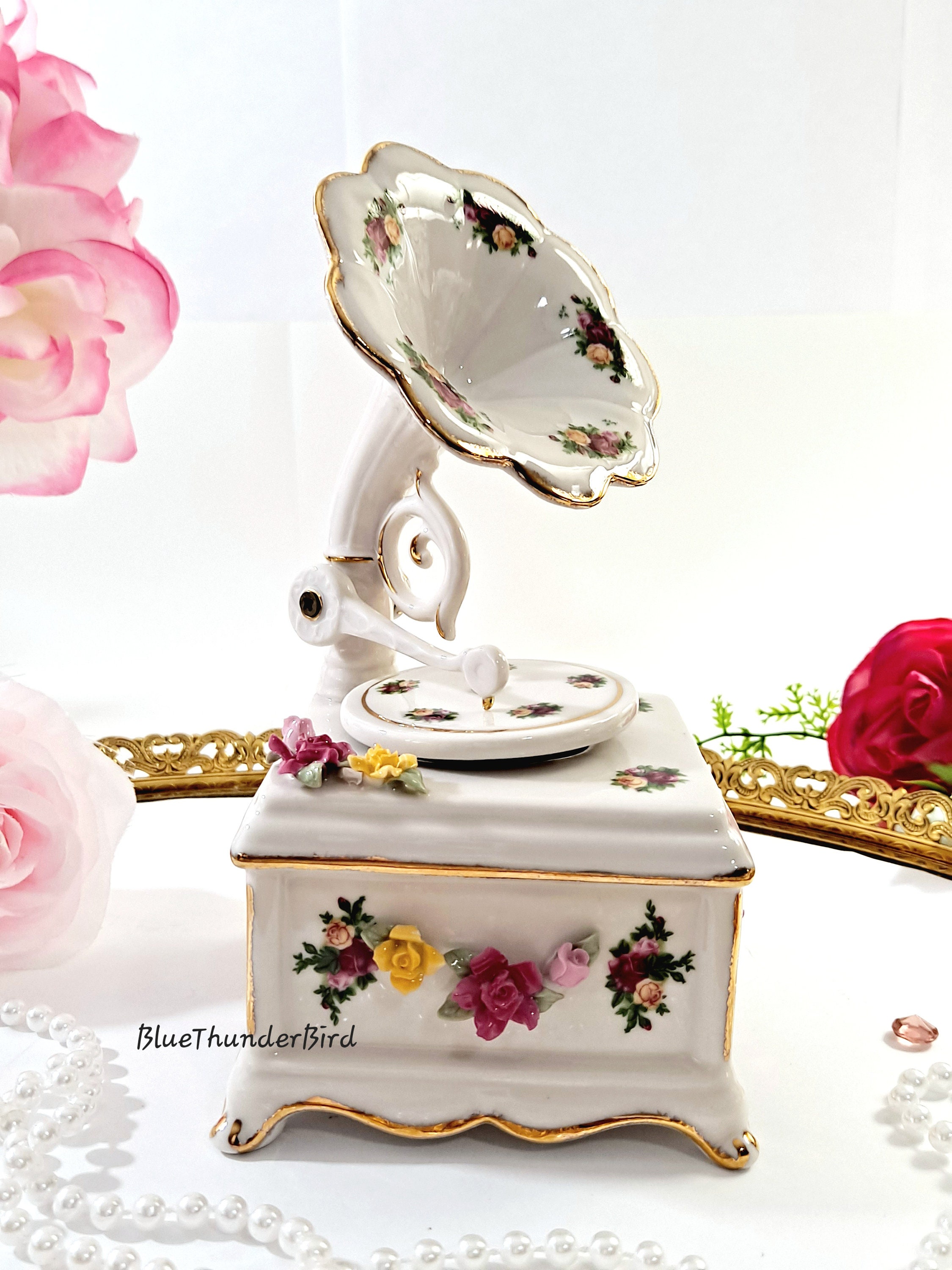 【 】オルゴール　old country rose Royal Albert Old Country Roses Antique Music Player Musical Fancy