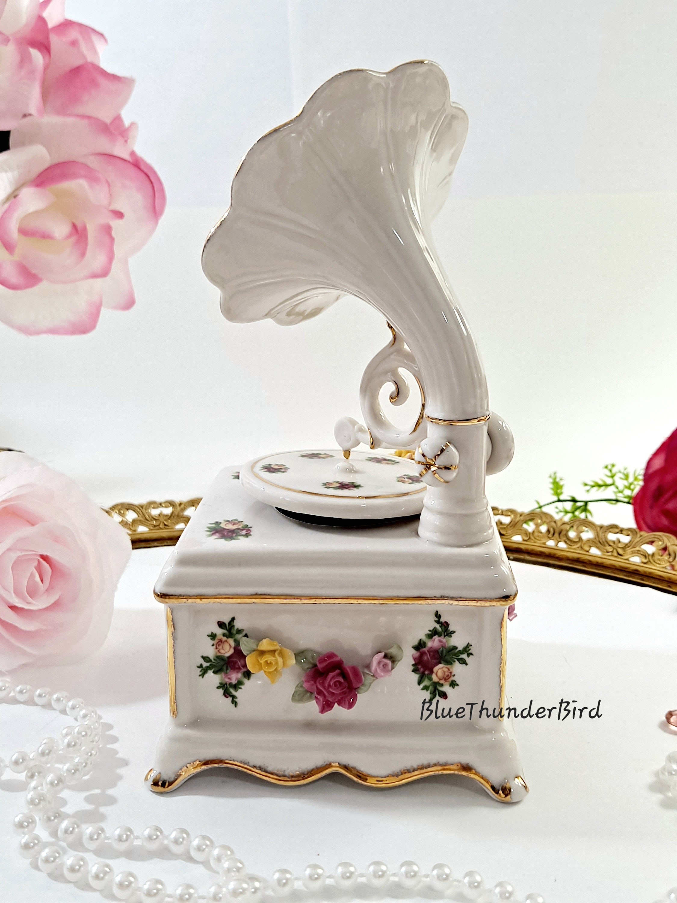 アンファン　トレイBOX　レア　カントリー Royal Albert Old Country Roses Antique Music Player Musical Fancy