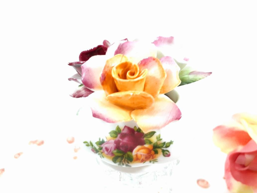 Royal Albert  Old Country Roses  Bouquet Fine Bone China Floral Display Ornament  Roses