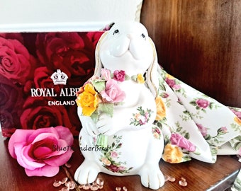 NIB!Royal Albert Old Country  Roses Business  Bunny Figurine Collectable Roses