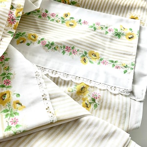 Vintage Cannon Monticello Full Flat and Fitted Sheet Pair Set Yellow Flower Vintage Bedding