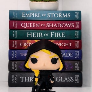 Celaena Sardothien - Throne of glass 4x2