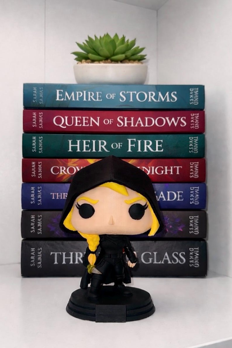 Celaena Sardothien - Throne of glass 4x2