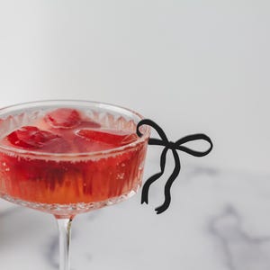 Bow Drink Clip, Acrylic Bow Drink Tag, Bow Drink Marker, Coquette drink Clip, Coquette drink tag, Baby Shower, Bridal Shower, Birthday