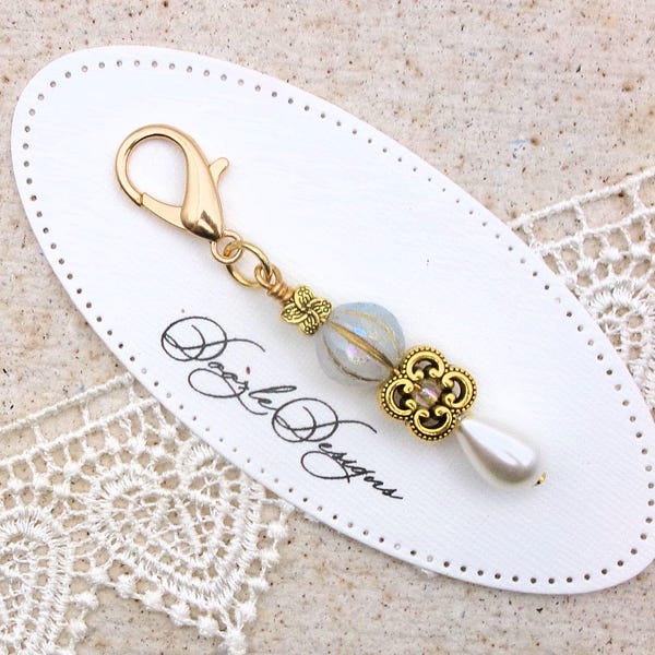 Frosted Czech Bead Christmas Zipper Pull - TN - Handmade gift - Planner Charm - Accessory - Travelers Notebook - Faux pearl
