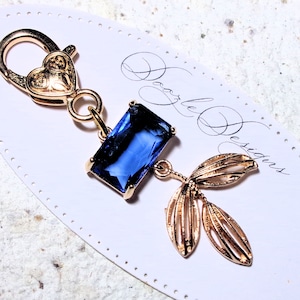 Leaf Purse Charm - handbag jewelry - Different colors - Elegant Purse Dangle - Zipper Pull - Gift under 15 - Travel Notebook - Handmade