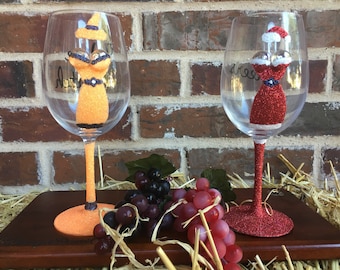 Wine "Boobie" Glass! Christmas, Wedding, bachelorette, Birthday, or girls trip, Custom wine glasses, Hand painted with glitter, personalized