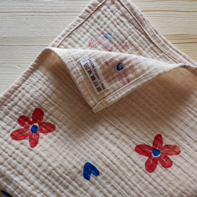 doudou Organic newborn flowers baby muslin sleepsuit and beanie handmade in Italy Customizable gift with your baby/'s name bodysuit