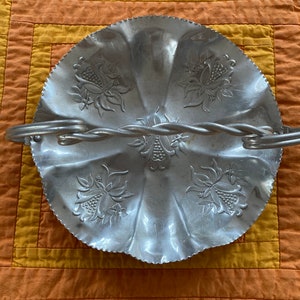 Vintage Hammered Aluminum Serving Tray - Vintage Serveware - Aluminum Tray