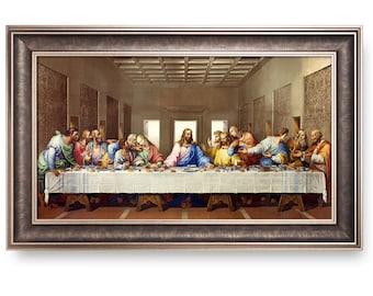 Può includere: Un dipinto che rappresenta L'Ultima Cena, una famosa opera d'arte rinascimentale di Leonardo da Vinci. Il dipinto mostra Gesù Cristo e i suoi 12 discepoli riuniti attorno a un tavolo per un pasto. La scena è ambientata in una stanza scarsamente illuminata con un lungo tavolo rettangolare coperto da una tovaglia bianca. Le figure sono rese in modo realistico con espressioni e gesti dettagliati. Il dipinto è un capolavoro dell'arte rinascimentale ed è considerato una delle opere d'arte più iconiche della storia.