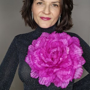 Extra large purple flower brooch, fuschia flower pin, oversized fabric flower pin for women, huge flower brooch, luxury shoulder corsage pin
