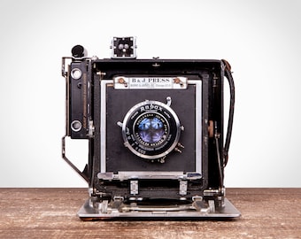 Burke & James 4x5 Press Camera with 135mm 4.7 Raptar Lens, 6 Film Holders, Flash Bar and Two Heads and Vintage Case Professionally Tested