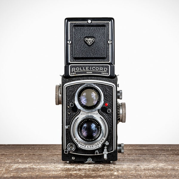 Cámara de película Rolleicord V Twin Lens Reflex de formato medio en excelentes condiciones con estuche de cuero