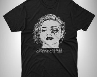 クリスタルキャッスルズ ユニセックスTシャツ - ドゥ・ディア・ソングT