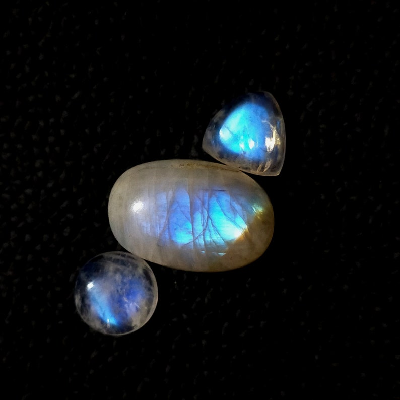 Rainbow Moonstone Gemstone Blue Flashy Rainbow Hand Polished Smooth Loose Gemstone 3 Pcs Natural White Rainbow Cabochon AAA+ Quality