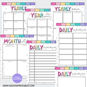 Op de afbeelding: Een verzameling afdrukbare plannerpagina's met kleurrijke koppen en stippenaccenten. De pagina's bevatten sjablonen voor jaar-, maand- en dagplanning. De tekst bevat "Yearly Overview", "Year at a plan", "Daily schedule" en "Month at a plan".