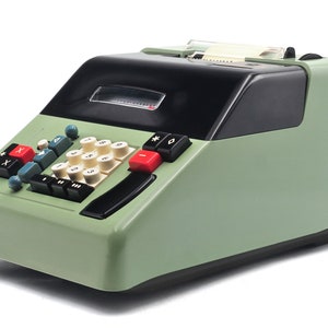 Calculatrice électromécanique Olivetti Multisumma 22 des années 50-60. Belle décoration pour bureau et bureau, beau design. image 2