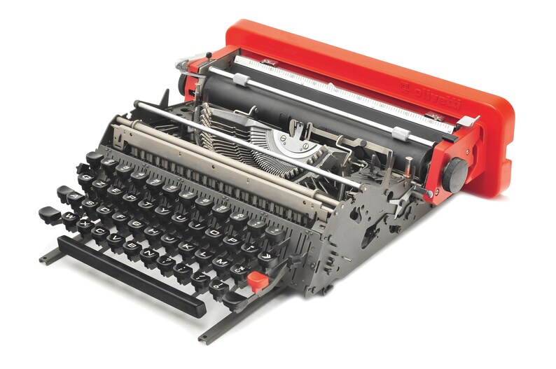 Beautiful and iconic piece of furniture. very good general conditions Olivetti Valentine typewriter outstanding design