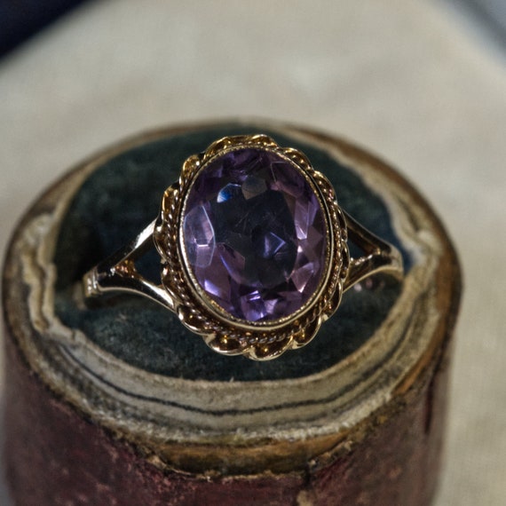 Vintage 9ct Amethyst Ring