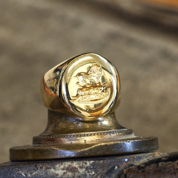 18ct Oxford Signet Ring
