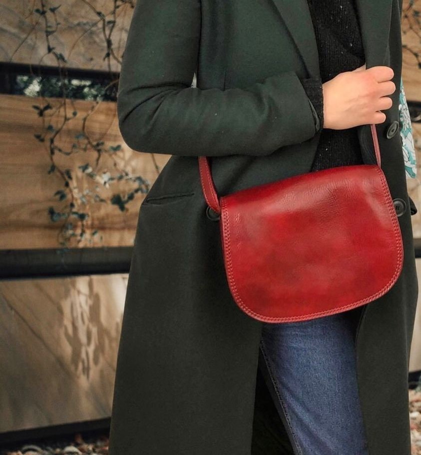 VERA PELLE　レザーリュック　本革　イタリア製　レッド　フィレンツェ VERA PELLE レザーリュック 本革 イタリア製 レッド フィレンツェ