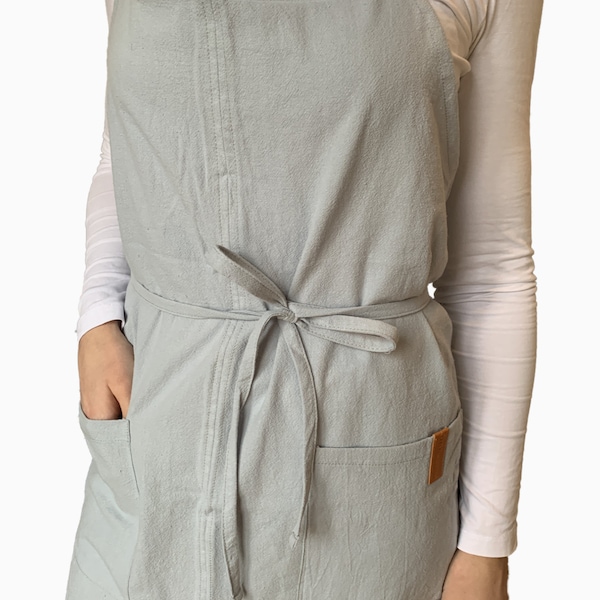 Premium aprons for kitchen & garden