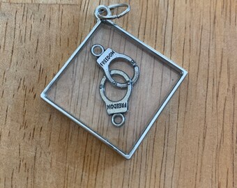 Freedom pendant