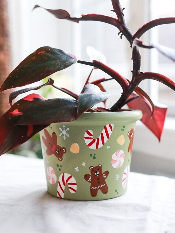 Gingerbread Christmas Pot, Candy Canes, Snowflakes, Hand Painted Pot,  Christmas Gifts, Painted Plant Pots - Etsy