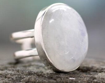 Moonstone Ring Oval Cabochon Ring-925 Sterling Solid Silver Ring-White Color Stone Ring-Rainbow Moonstone Gemstone Ring Mom Gift-Gift Ideas