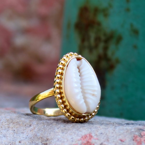 Cowrie Shell Ring - Etsy