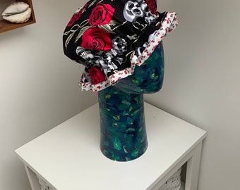Skulls and Roses shower caps with waterproof lining