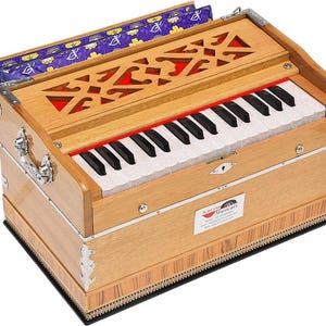 Mini Harmonium: Teak, 2.5 Octaves, 32 Keys - Portable Indian Musical Instrument