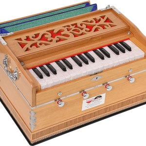 OM Harmonium Mini Magic By Kaayna Musicals- 4 Stop- 2 Main- 2 Drone- 2.5 Octaves- Teak Colour- Gig Bag- Bass - Male- 440Hz, For Yoga, Bhajan