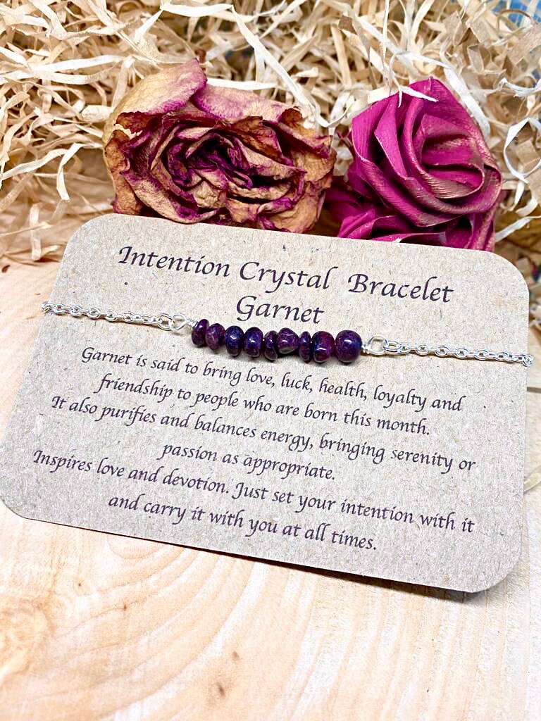What Hand Should I Wear My Crystal Bracelet On? – The Crystal Avenues