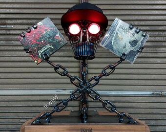 Skull lamp stand