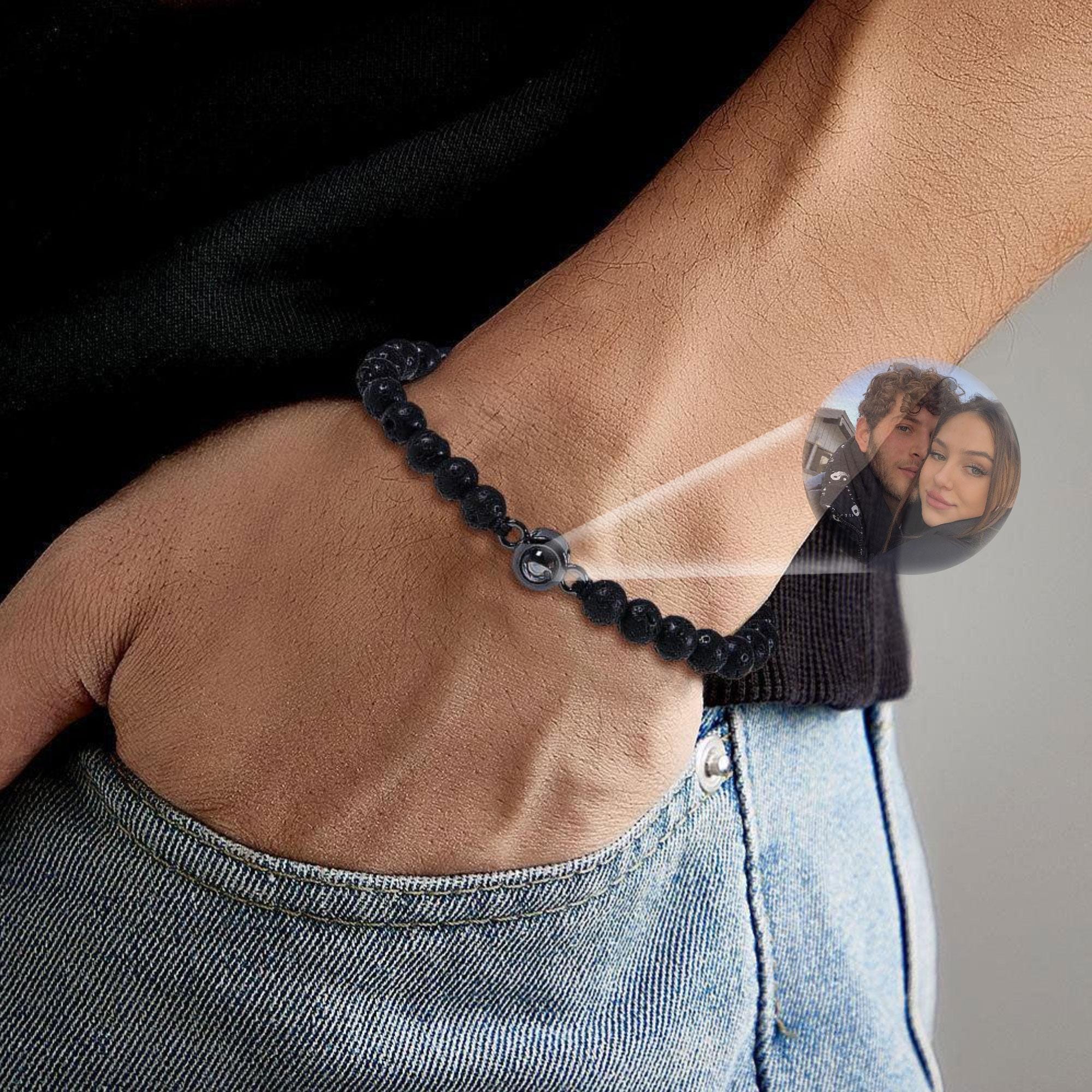 Bracciale Ti amo in 100 lingue: il regalo romantico per eccellenza