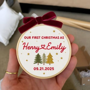 Custom Name Hand Embroidered Christmas Ornament, Personalized Embroidered Hoop, Custom Couple Gift, Christmas Tree Decor Gift for her / him