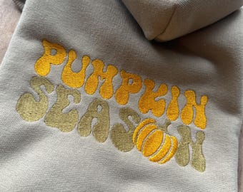 Temporada de calabazas - Halloween - Sudadera bordada para mascota - Personalizada - Nombre personalizado - Regalo para amantes de las mascotas