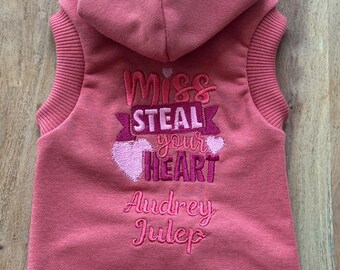 Sudadera bordada para mascotas: ropa personalizada sin mangas para gatos