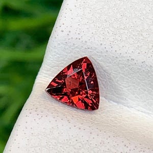 Natural Mozambique Garnet - 5x5x3mm Garnet Trillion Shape - 0.55 Cts - January Birthstone-  Garnet For Jewelry - Gemstone For Jewelry
