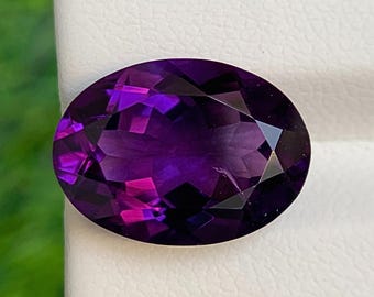 Ovaler Amethyst Edelstein: 5.70 Cts, Februar Geburtsstein