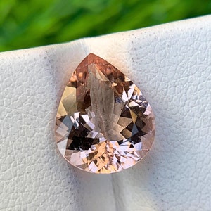 Peach Pink Pear Morganite Gemstone: 3.20 ct, 9.50x11.50mm, June Birthstone