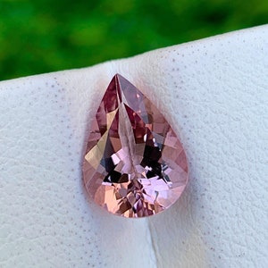 AAA Pink Morganite Gemstone: 1.65 Cts Pear Shape, 7x10mm