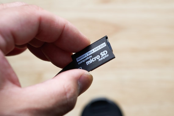 Adaptateur de carte mémoire micro SD pour PSP Go -  France