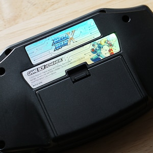 Set di adesivi olografici Megaman per Gameboy Advance GBA