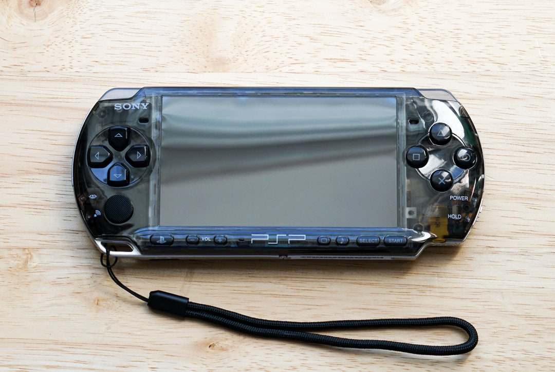 Authentic Sony PSP Go Console Black Excellent Condition -  Portugal