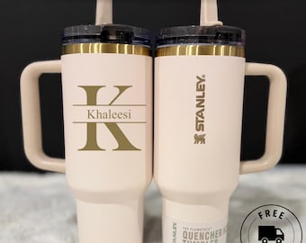 名前入りスタンレーカップ 40オンス | パーソナライズされたクエンチャー プロツアー フリップストロー | カスタムネームスタンレータンブラー