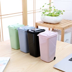 Lirunqiu Diamond Painting Drill Trash Can and Pen Holder, Mini Trash Can Desk Organizer, Diamond Painting Tools Accessories