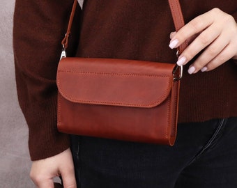 Leather Small Shoulder Bag For iPhone 15/ Pro/ Max/ Bag for Cell phone/ Personalized Crossbody Wallet/ Horizontal Brown Minimalist Purse