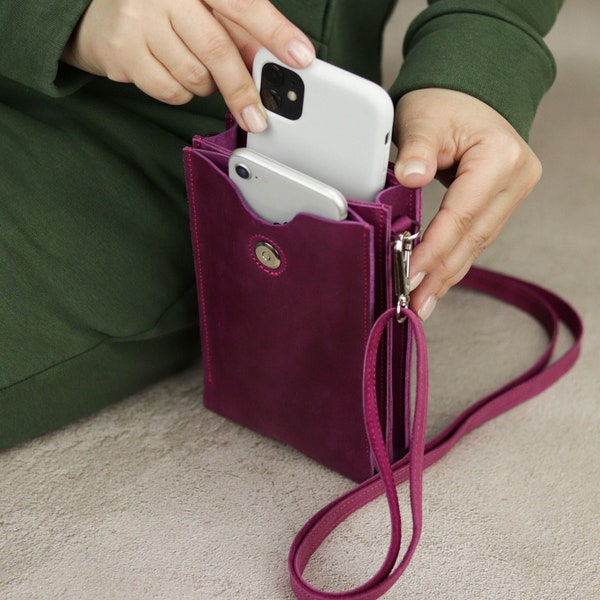 Leder Crossbody Bag für zwei Handy oder zwei iPhone 12/13/ 14/ 15/ Plus/ Pro/ Max / Kleine Geldbörse mit Schultergurt / Bifold Phone Mini Bag